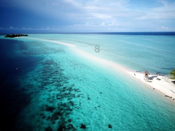 云南曲靖麒麟区：缤纷年货传递浓浓年味儿
