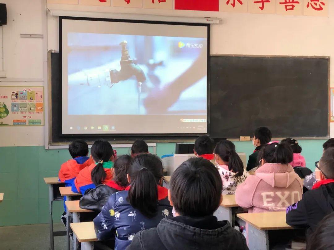 鼠疫讲的是什么游戏画面