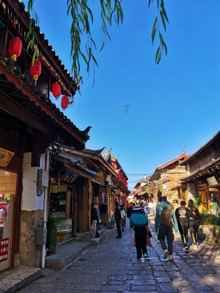 追踪式液体灌装机-单头 双头 四头液体灌装机灌装工作原理
